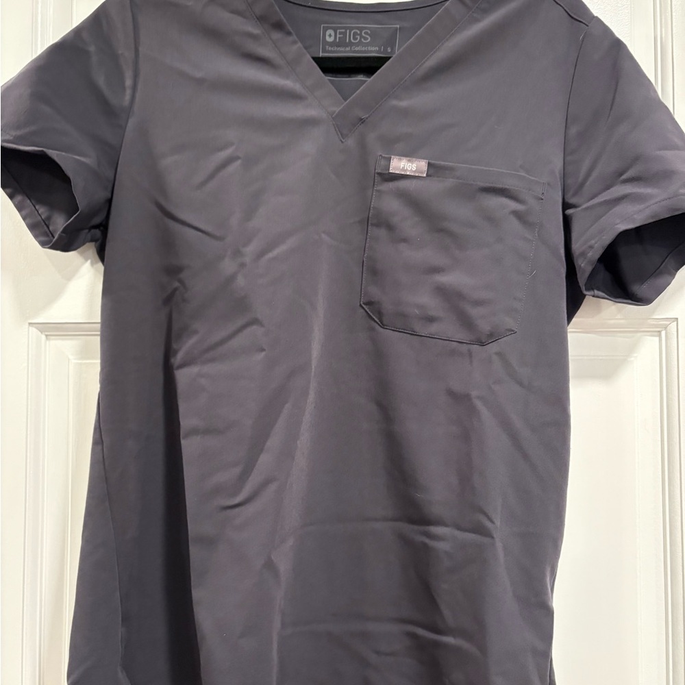 Figs set in charcoal